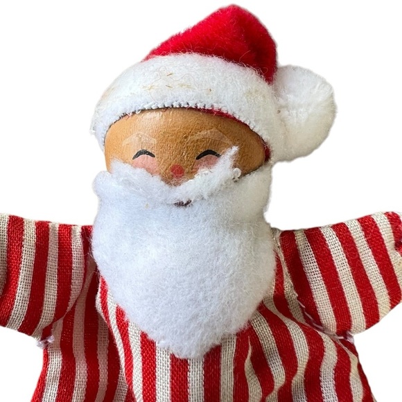 Vintage Hallmark Wooden Sleepy Santa Christmas Ornament Striped Pajamas 1986 - Picture 2 of 6
